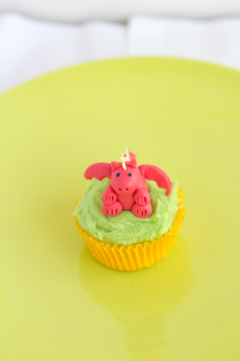 Dragon cupcakes